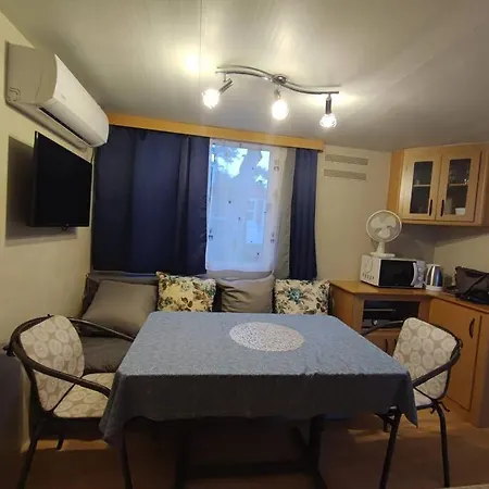 شقة Our Little House In Ražanac